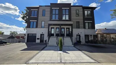 Triplex in Oshawa