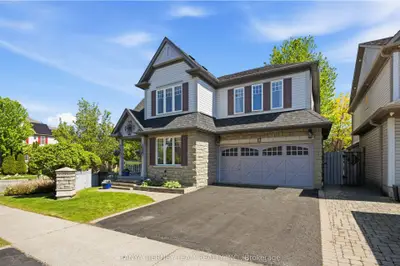 17 Robert Attersley Drive E, Whitby, On L1r 3e3