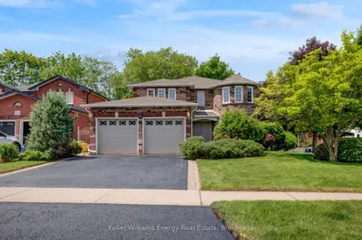 Detached in Oshawa