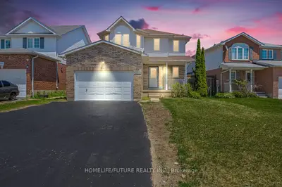 Detached in Oshawa