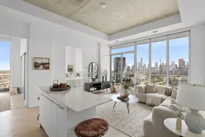Condo Apartment in Toronto