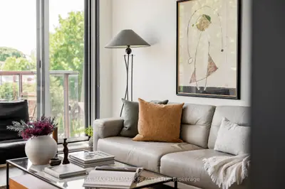 Condo Apartment in Toronto