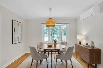 23 Scotswood Road, Toronto, On M1r 3n3