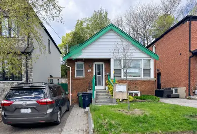 Duplex in Toronto