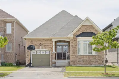 Detached in Clarington