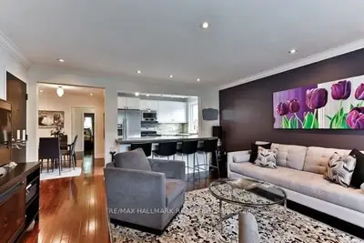 Triplex in Toronto