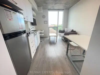 Condo Apartment in Oshawa