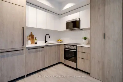 Condo Apartment in Toronto