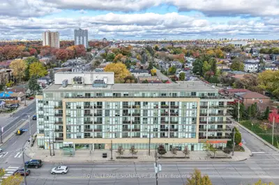 Condo Apartment in Toronto