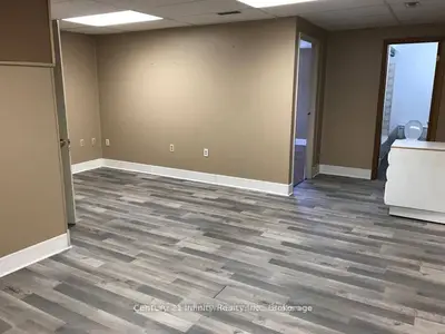 909 Simcoe Street N 204, Oshawa, On L1g 4w1