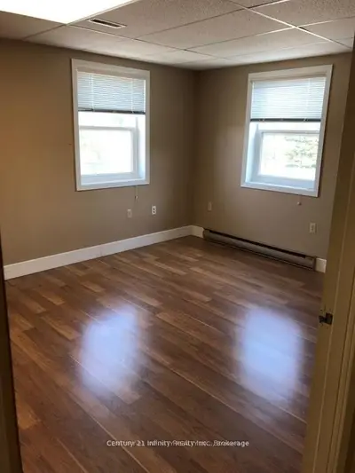 909 Simcoe Street N 204, Oshawa, On L1g 4w1