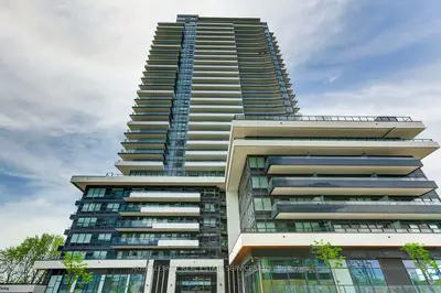 Condo Apartment in Pickering