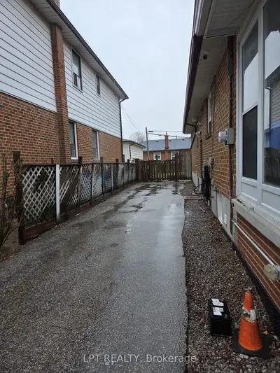 478 Brimley Road Upper Only, Toronto, On M1j 1a6