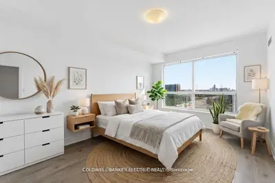 2550 Lawrence Avenue E 815, Toronto, On M1p 4z3