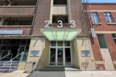 Condo Apartment in Toronto