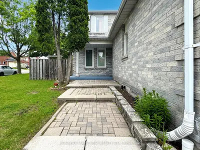 39 Lamay Crescent, Toronto, On M1x 1j2