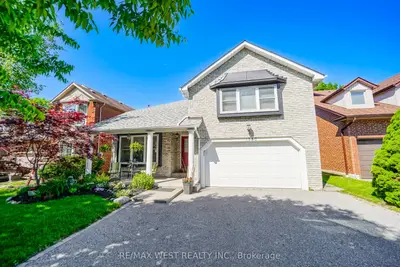 Detached in Pickering