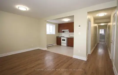 371 Elgin Court 1, Oshawa, On L1j 2p5