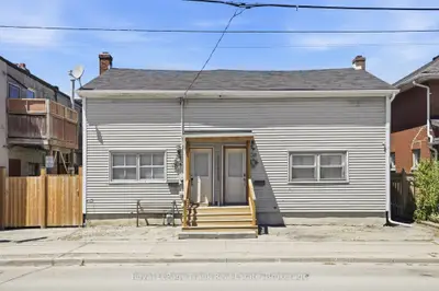Duplex in Oshawa