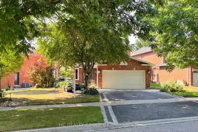 Detached in Pickering