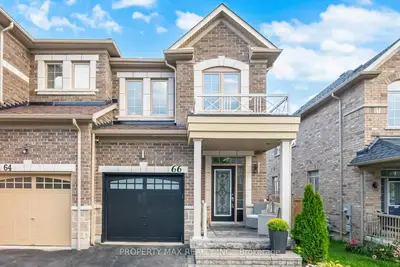 Att/Row/Townhouse in Whitby