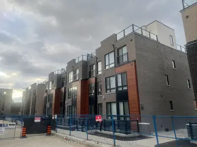 Condo Townhouse in Toronto