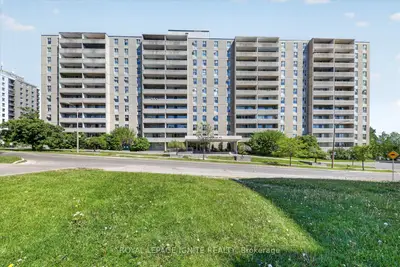 Condo Apartment in Toronto