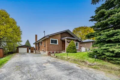 Detached in Oshawa