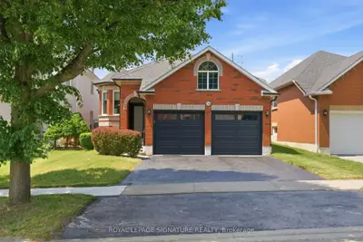 Detached in Pickering