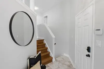 1165 Windgrove Square, Pickering, On L1x 2s6