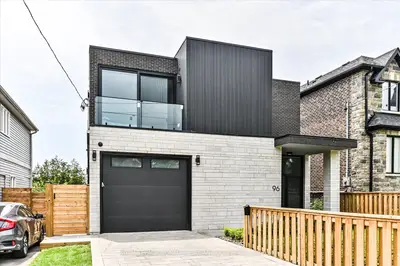96 Squires Avenue, Toronto, On M4b 2s1