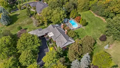 8 Buggey Lane, Ajax, On L1z 1x4