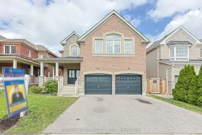 Detached in Oshawa