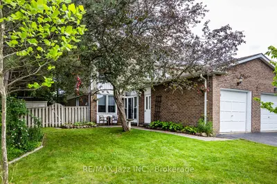 Semi-Detached in Whitby