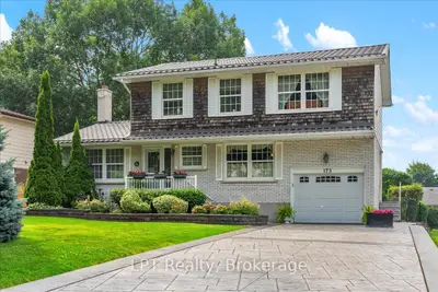 Detached in Oshawa