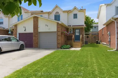 Att/Row/Townhouse in Clarington