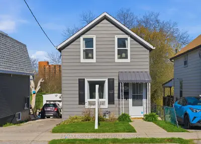 Detached in Oshawa