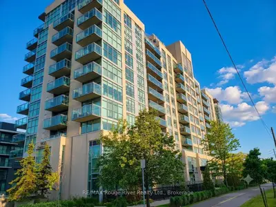 Condo Apartment in Whitby