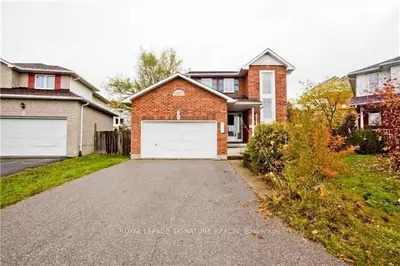 Detached in Oshawa