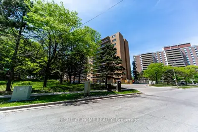 Condo Apartment in Toronto