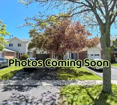 Att/Row/Townhouse in Toronto