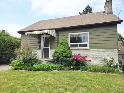 Detached in Oshawa