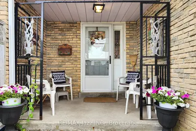 Semi-Detached in Oshawa