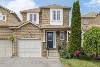 Att/Row/Townhouse in Clarington