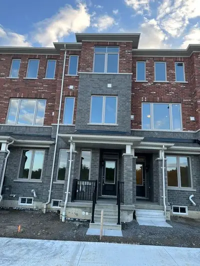 Att/Row/Townhouse in Pickering