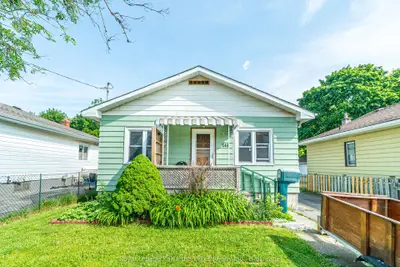 Detached in Oshawa