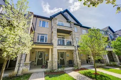 Condo Townhouse in Pickering