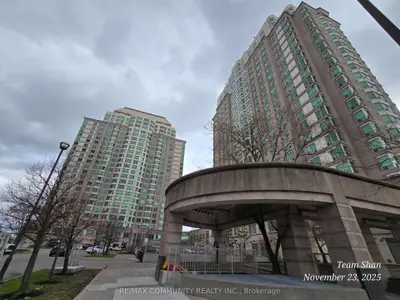 1 Lee Centere Drive Ph302, Toronto, On M1h 3j2