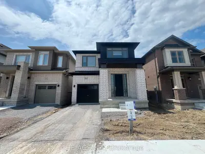 Detached in Oshawa