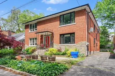 Fourplex in Toronto